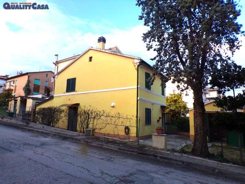 casa indipendente in vendita a Montemarciano in zona Grugnaletto
