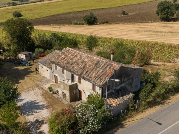 casa indipendente in vendita a Montemarciano