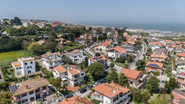 appartamento in vendita a Montemarciano in zona Marina