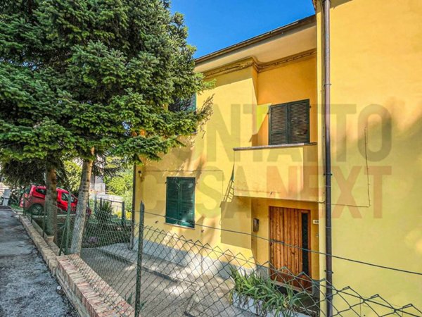 casa indipendente in vendita a Monte Roberto