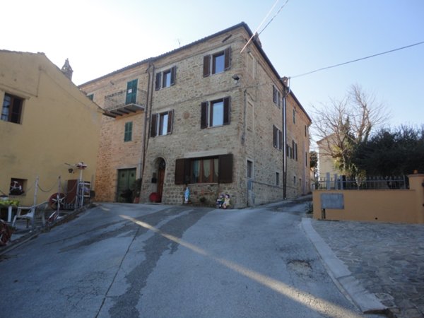 appartamento in vendita a Monte Roberto