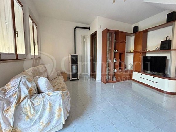 appartamento in vendita a Monte Roberto in zona Ponte Pio