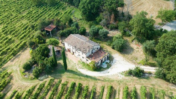 casa indipendente in vendita a Monte Roberto