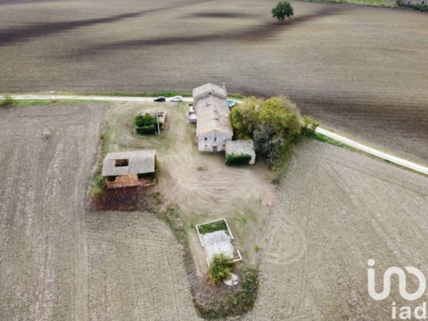 casa indipendente in vendita a Monte Roberto