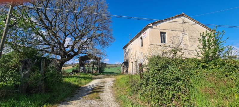 casa indipendente in vendita a Monte Roberto