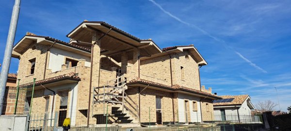 casa indipendente in vendita a Monte Roberto in zona Pianello Vallesina