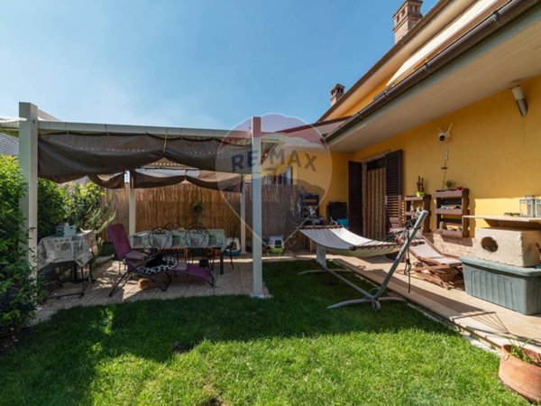 appartamento in vendita a Monte Roberto in zona Pianello Vallesina