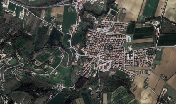 negozio in vendita a Monte Roberto