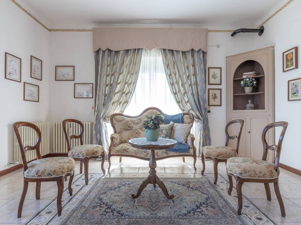 casa indipendente in vendita a Monte Roberto