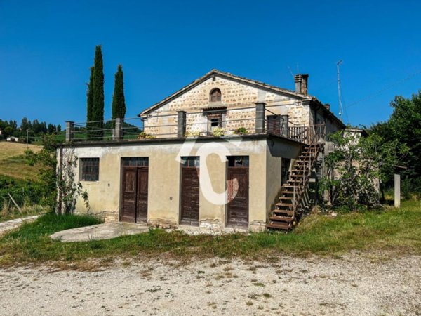 casa indipendente in vendita a Monte Roberto