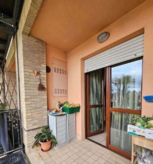 appartamento in vendita a Monte Roberto in zona Pianello Vallesina