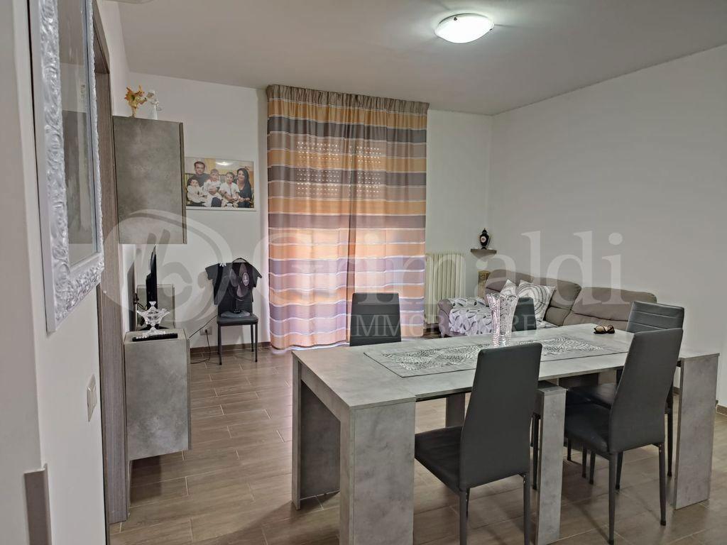 appartamento in vendita a Monte Roberto in zona Pianello Vallesina