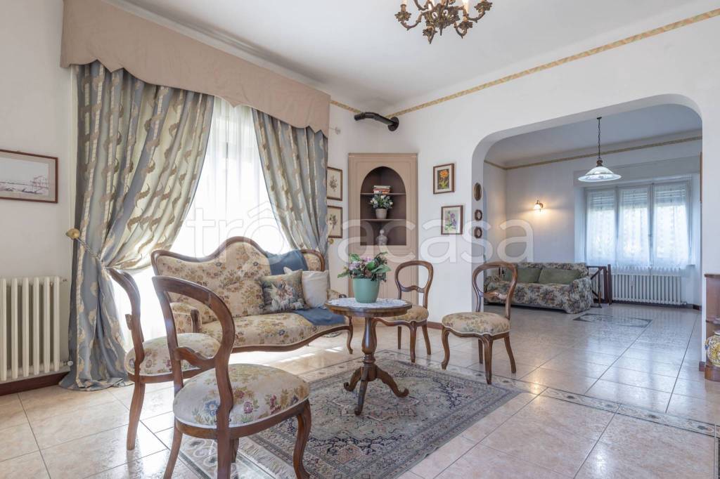 casa indipendente in vendita a Monte Roberto