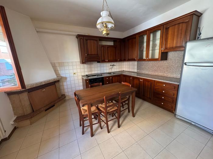 appartamento in vendita a Monte Roberto in zona Pianello Vallesina