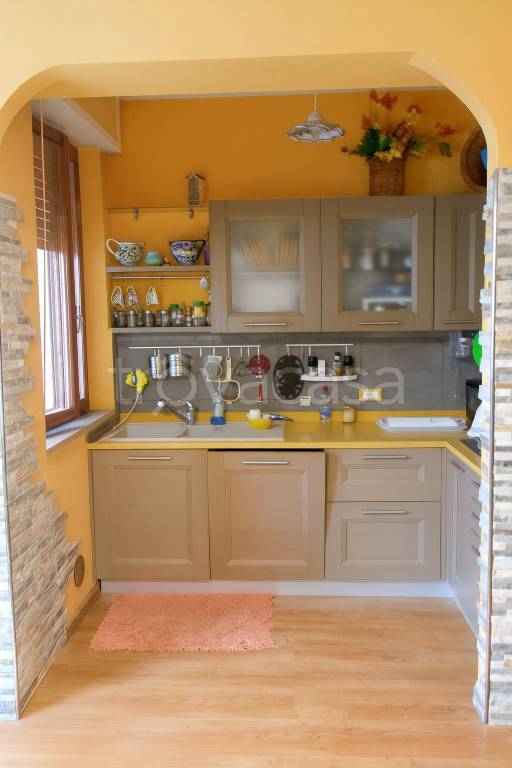 appartamento in vendita a Monte Roberto in zona Pianello Vallesina