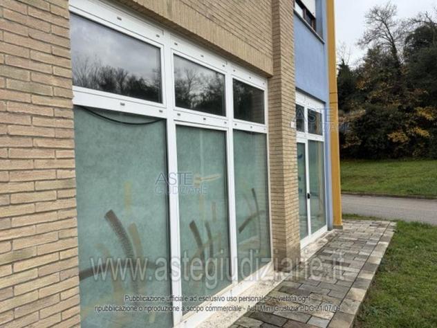 negozio in vendita a Monte Roberto in zona Pianello Vallesina