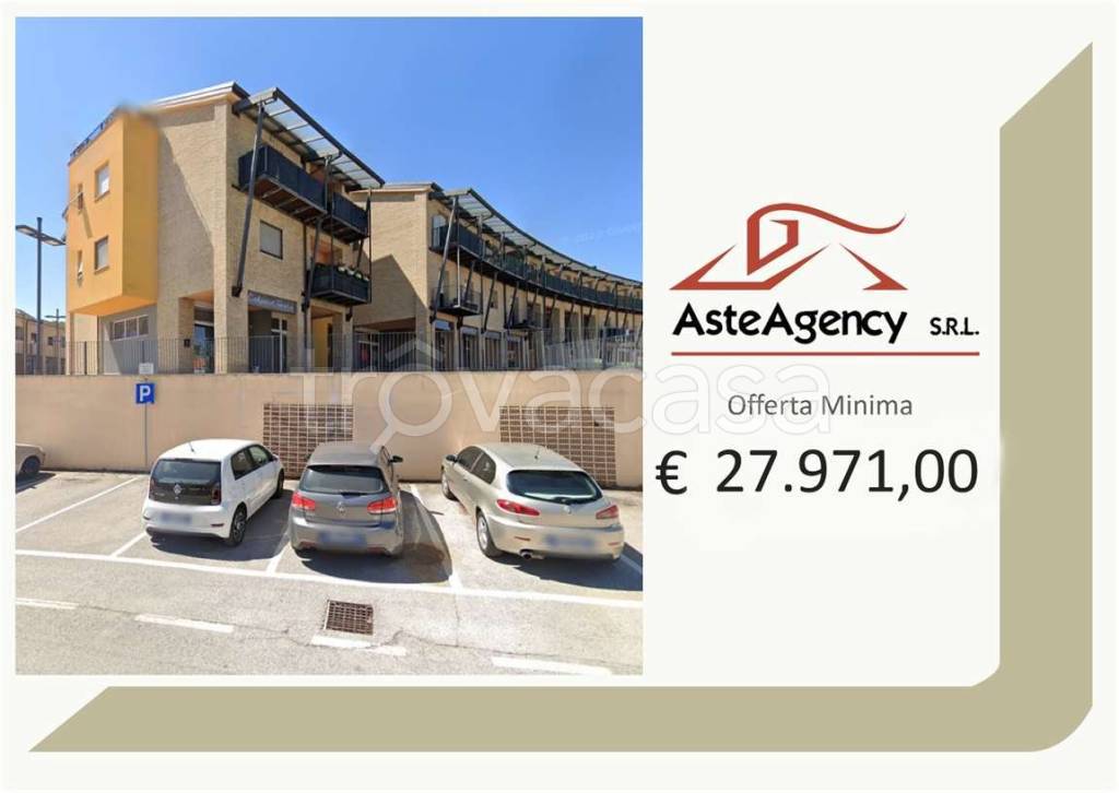 appartamento in vendita a Monte Roberto in zona Pianello Vallesina