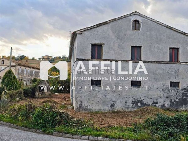 casale in vendita a Monte Roberto in zona Pianello Vallesina