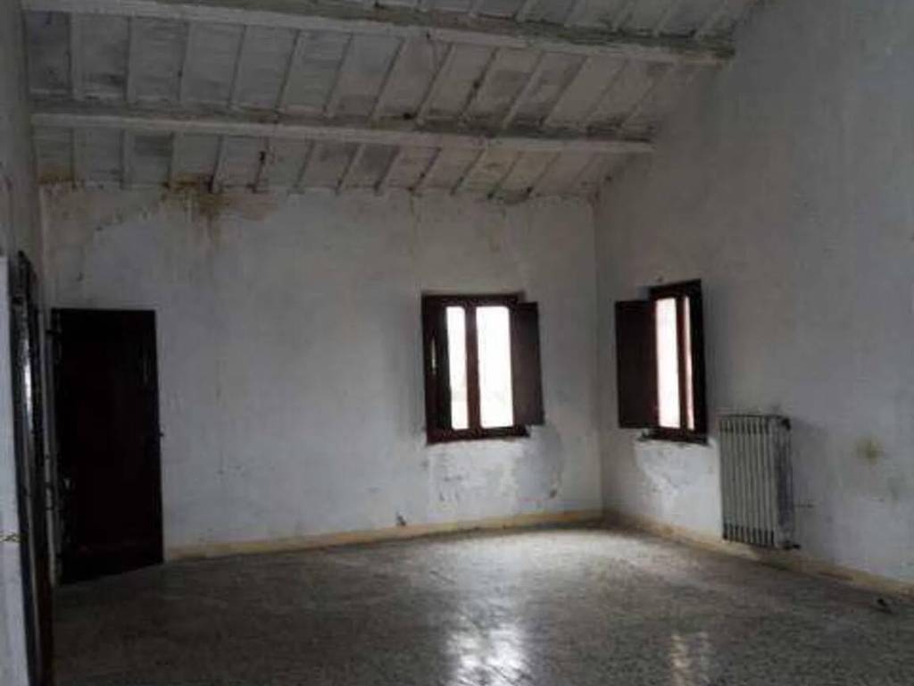 casa indipendente in vendita a Monte Roberto