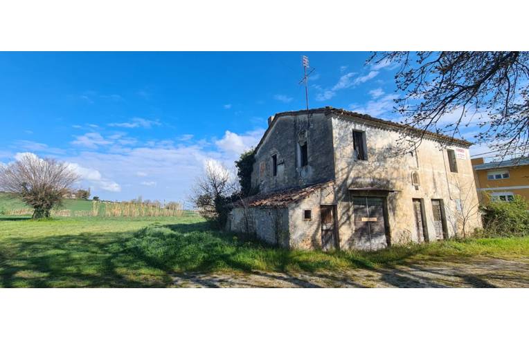 casa indipendente in vendita a Monte Roberto