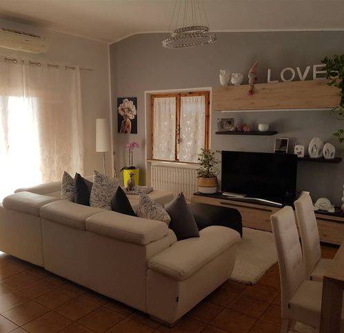 appartamento in vendita a Monte Roberto