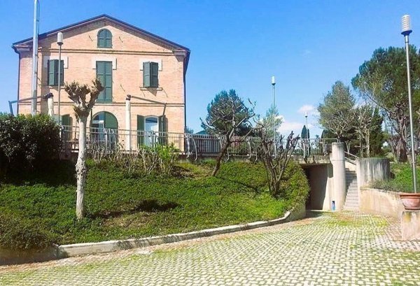 casa indipendente in vendita a Monte Roberto