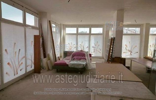 negozio in vendita a Monte Roberto