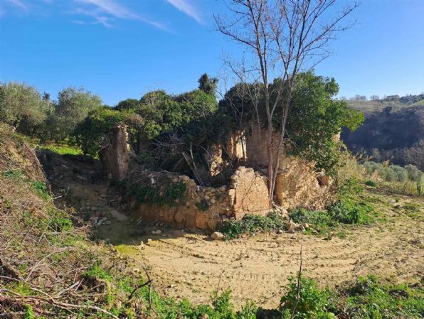 casa indipendente in vendita a Monte Roberto in zona Pianello Vallesina