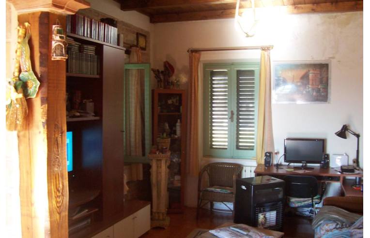 casa indipendente in vendita a Monte Roberto