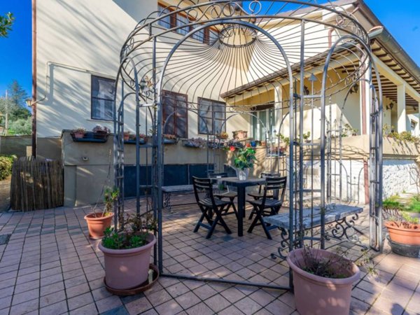 casa indipendente in vendita a Monte Roberto