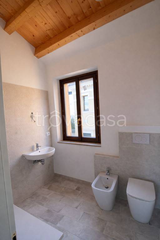 appartamento in vendita a Monte Roberto