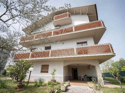 casa indipendente in vendita a Monte Roberto