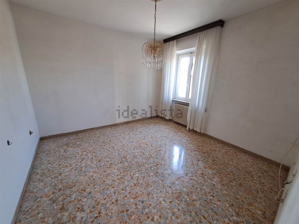 appartamento in vendita a Monte Roberto in zona Pianello Vallesina