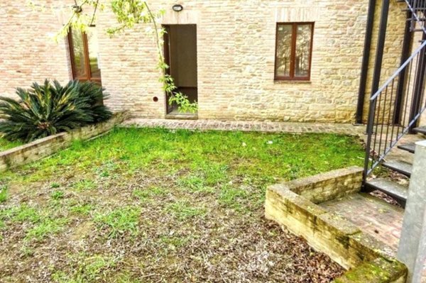 appartamento in vendita a Monte Roberto in zona Pianello Vallesina