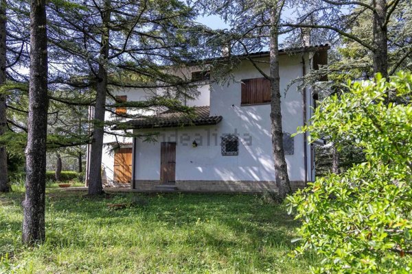 casa indipendente in vendita a Monte Roberto