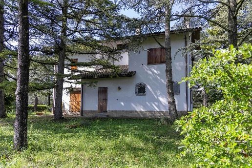 casa indipendente in vendita a Monte Roberto