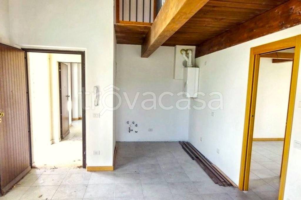 appartamento in vendita a Monte Roberto in zona Pianello Vallesina