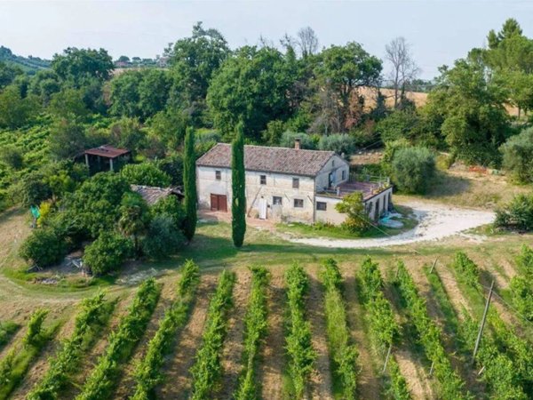 casa indipendente in vendita a Monte Roberto in zona Sant'Apollinare