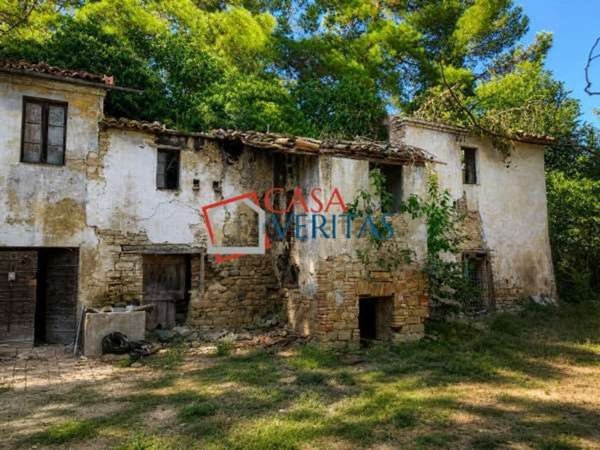 casa indipendente in vendita a Monte Roberto in zona Sant'Apollinare
