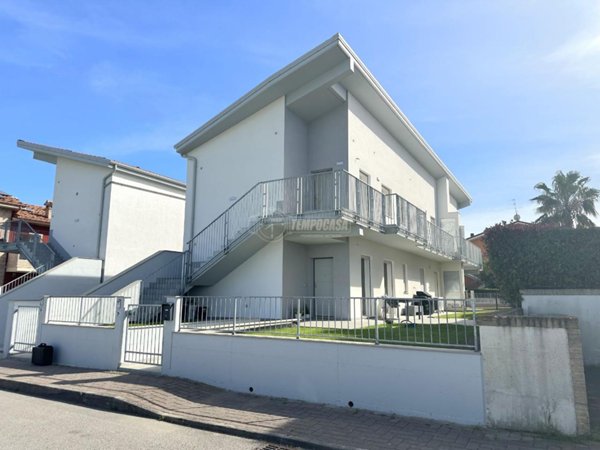 appartamento in vendita a Monte San Vito in zona Borghetto