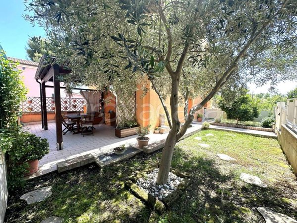 appartamento in vendita a Monte San Vito in zona Borghetto