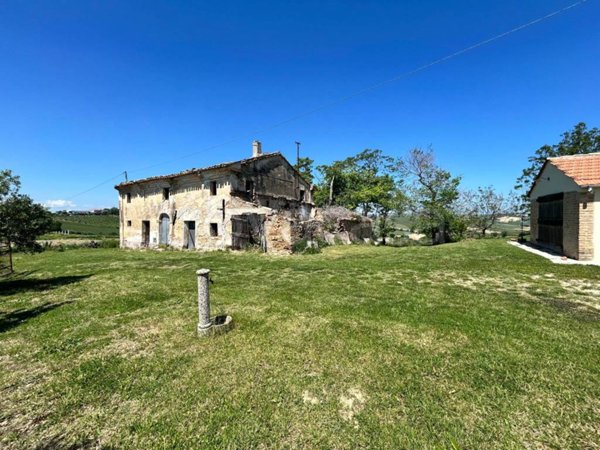 casa indipendente in vendita a Monte San Vito in zona Santa Lucia