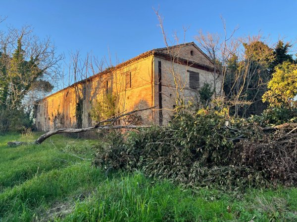 casa indipendente in vendita a Monte San Vito