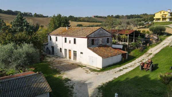 casa indipendente in vendita a Monte San Vito