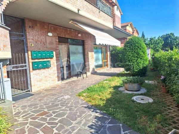 negozio in vendita a Monte San Vito in zona Borghetto