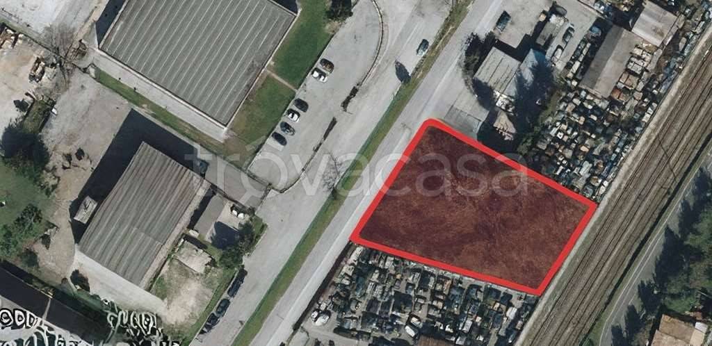 terreno edificabile in vendita a Monte San Vito