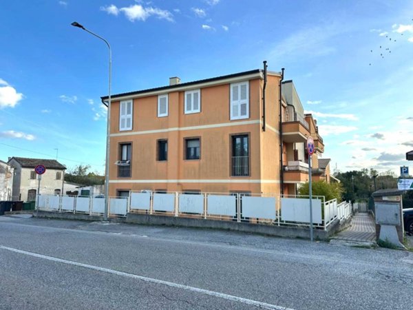 appartamento in vendita a Monte San Vito in zona Borghetto