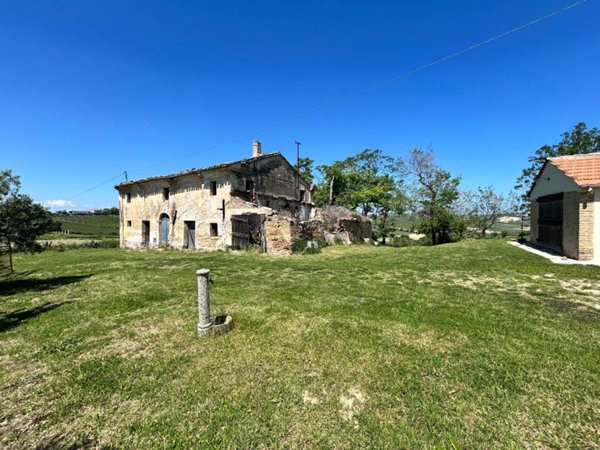 casa indipendente in vendita a Monte San Vito