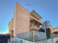 appartamento in vendita a Monte San Vito in zona Borghetto