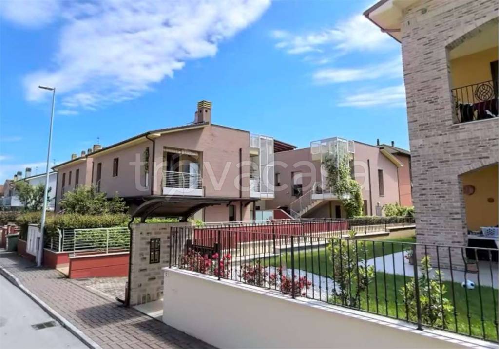 appartamento in vendita a Monte San Vito in zona Borghetto